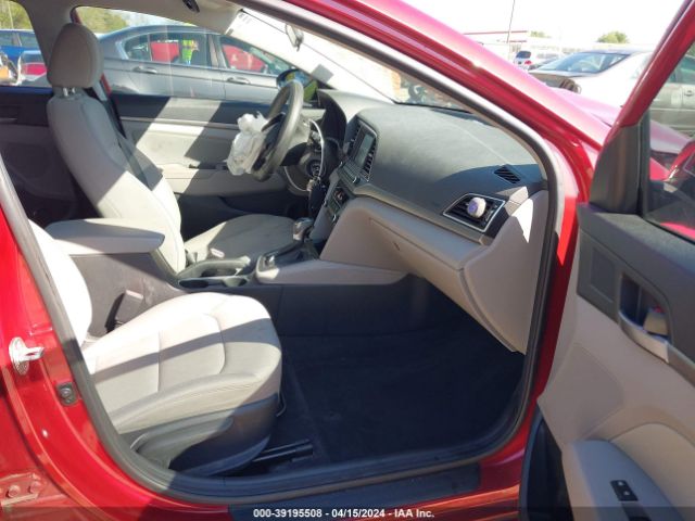 Photo 4 VIN: 5NPD84LFXHH174075 - HYUNDAI ELANTRA 