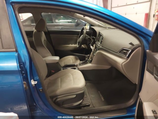 Photo 4 VIN: 5NPD84LFXHH174447 - HYUNDAI ELANTRA 