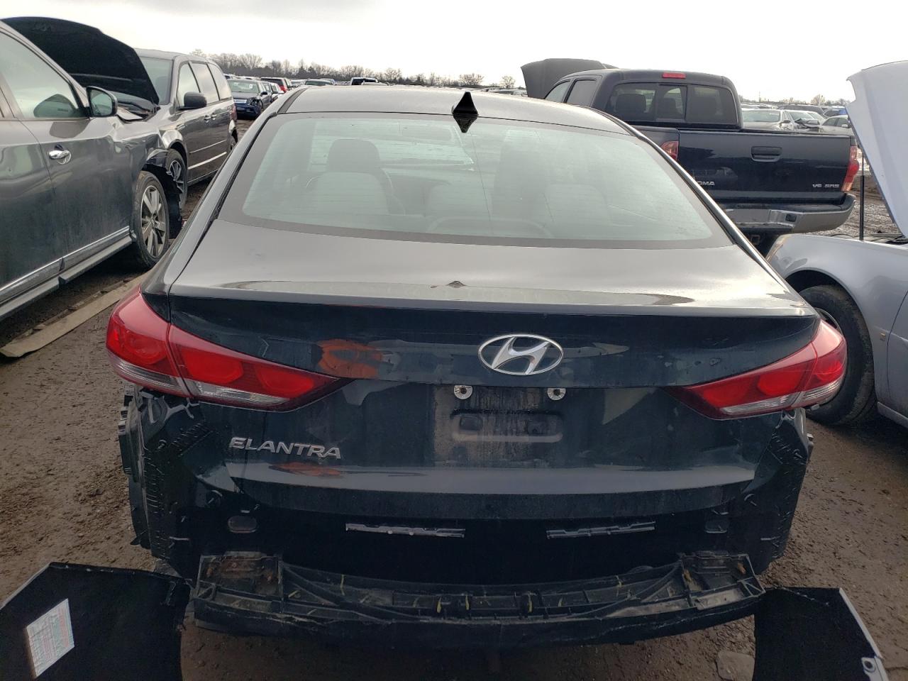 Photo 5 VIN: 5NPD84LFXHH179812 - HYUNDAI ELANTRA 