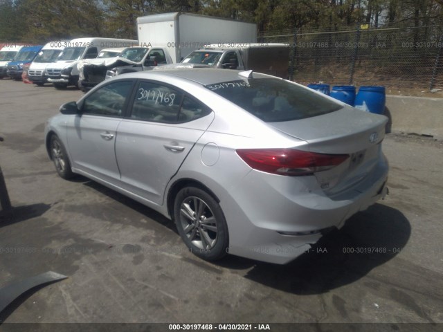 Photo 2 VIN: 5NPD84LFXHH186307 - HYUNDAI ELANTRA 