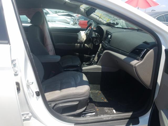 Photo 4 VIN: 5NPD84LFXHH189787 - HYUNDAI ELANTRA SE 