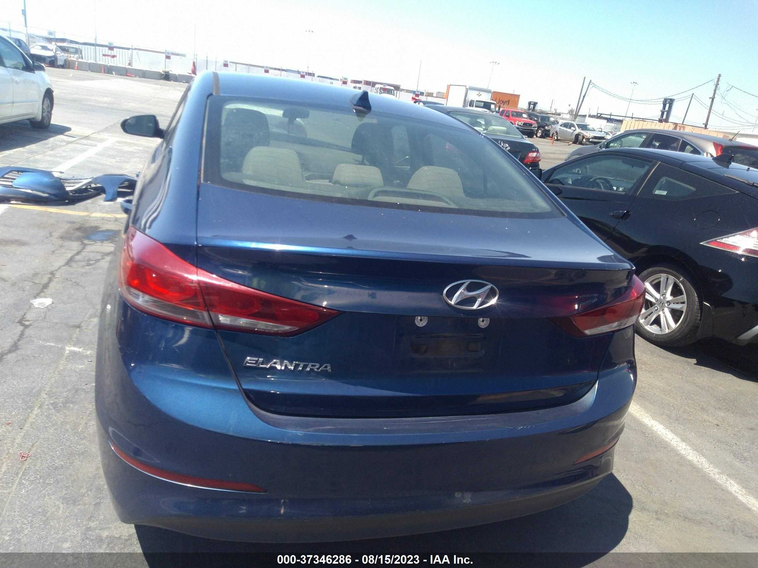 Photo 16 VIN: 5NPD84LFXHH196562 - HYUNDAI ELANTRA 