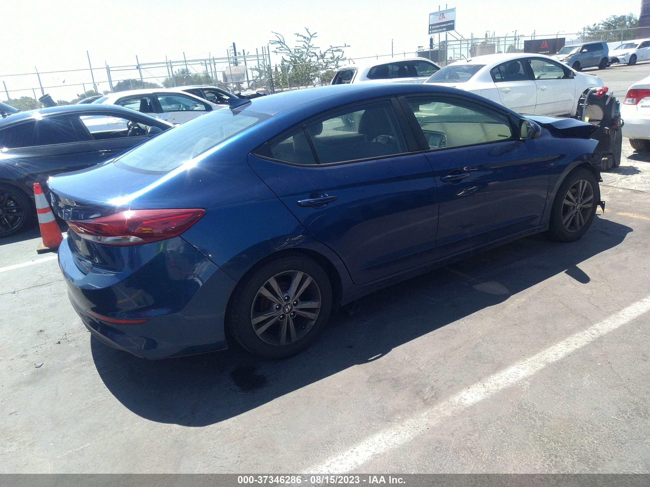 Photo 3 VIN: 5NPD84LFXHH196562 - HYUNDAI ELANTRA 