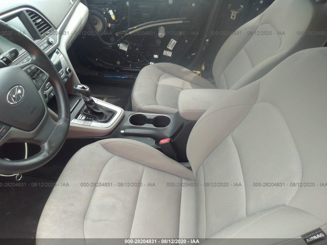 Photo 4 VIN: 5NPD84LFXJH214242 - HYUNDAI ELANTRA 