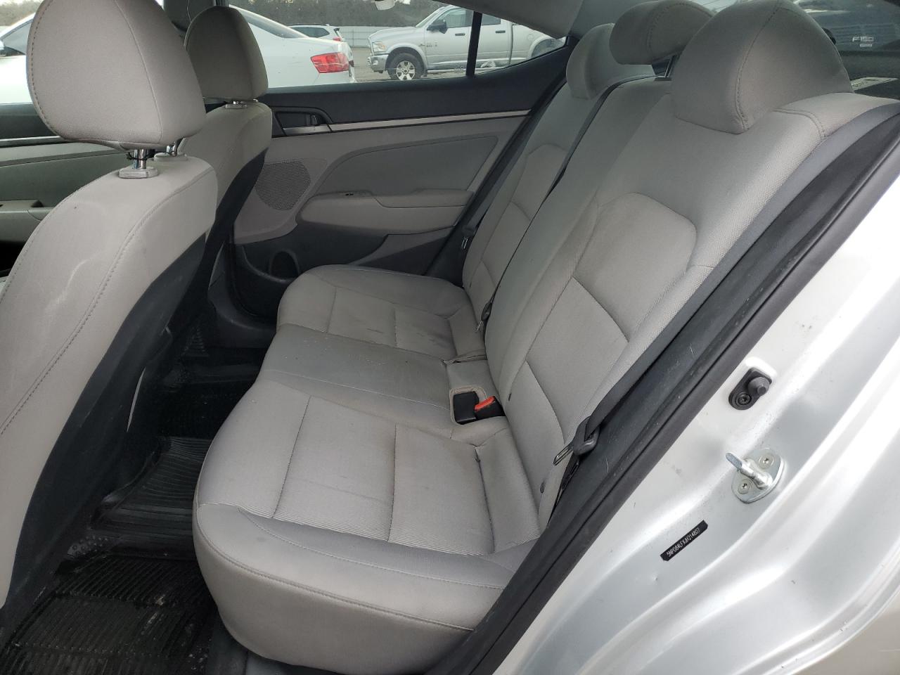 Photo 9 VIN: 5NPD84LFXJH214807 - HYUNDAI ELANTRA 