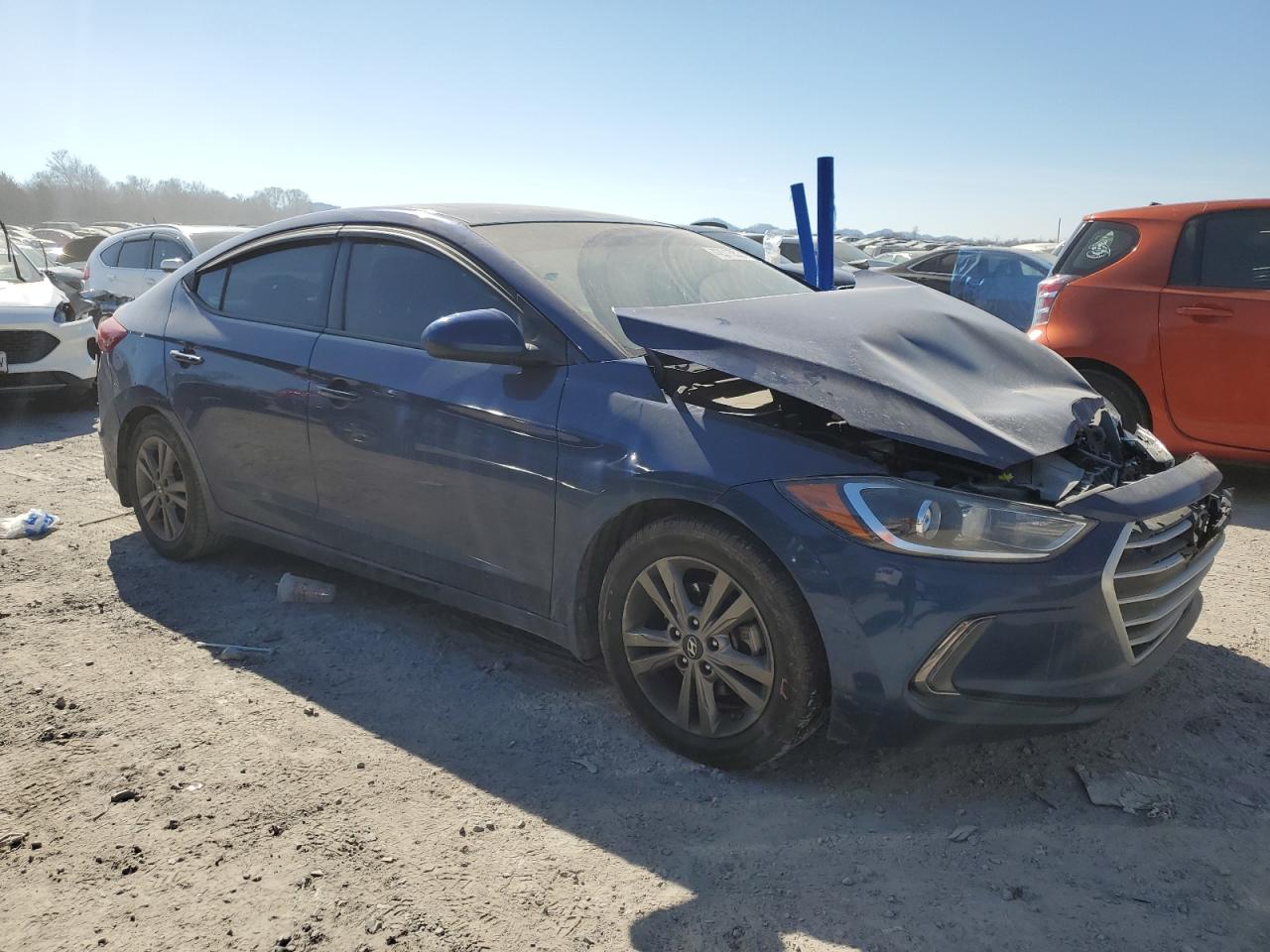 Photo 3 VIN: 5NPD84LFXJH215049 - HYUNDAI ELANTRA 