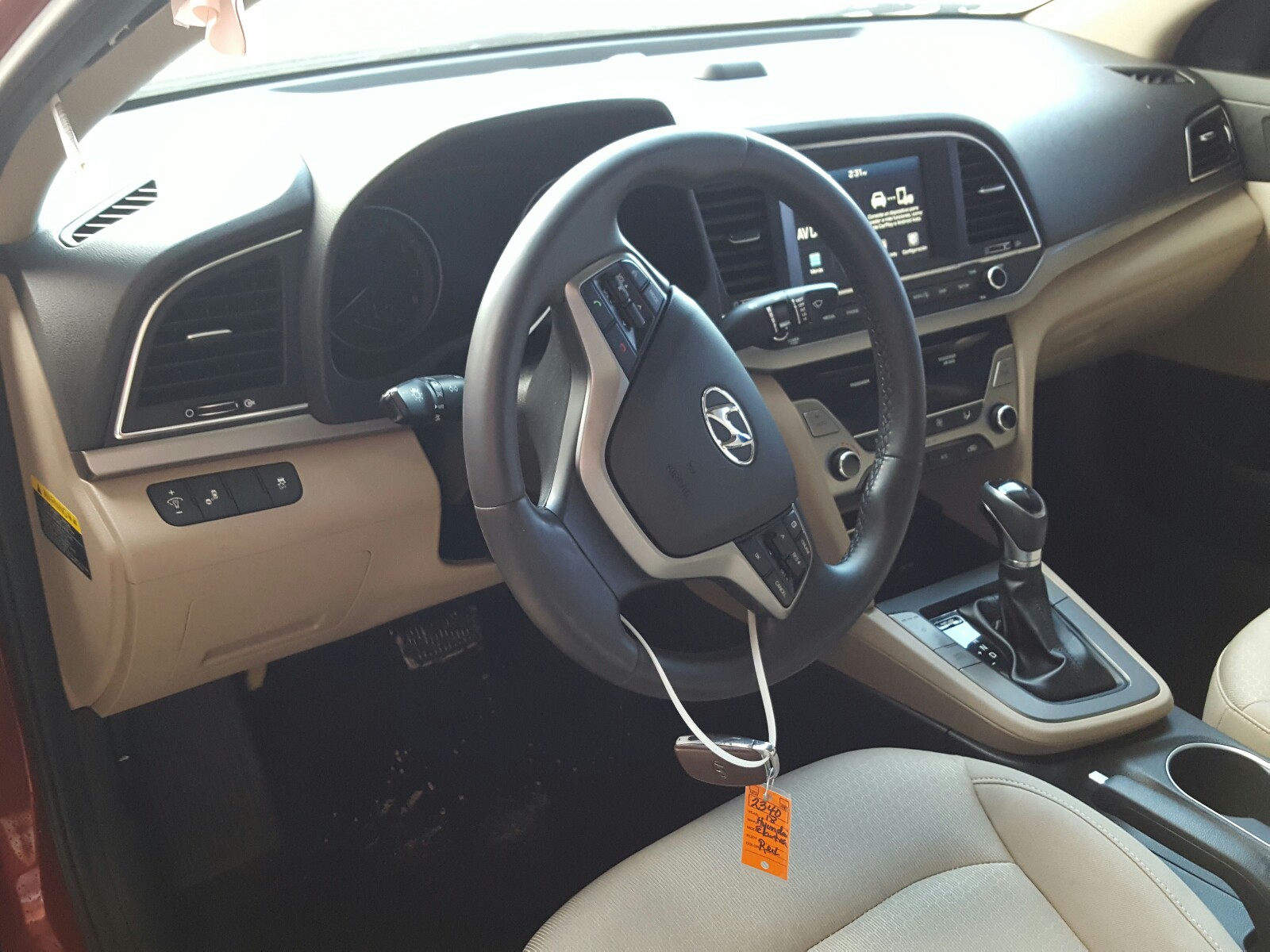 Photo 8 VIN: 5NPD84LFXJH219182 - HYUNDAI ELANTRA SE 