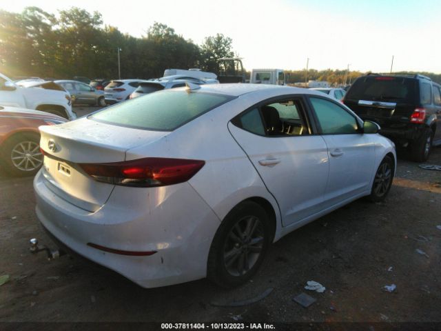 Photo 3 VIN: 5NPD84LFXJH223443 - HYUNDAI ELANTRA 