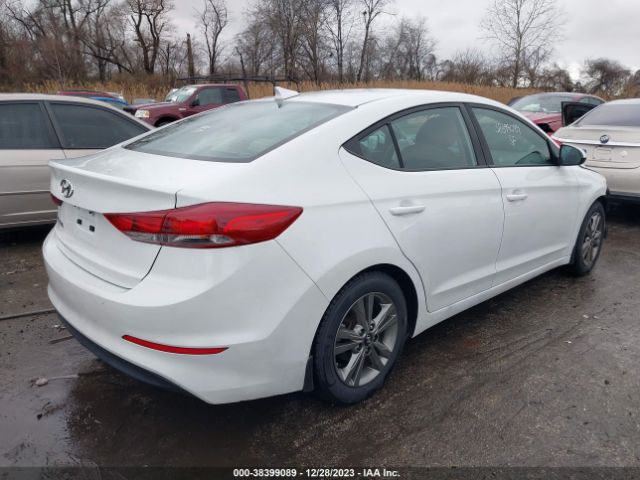 Photo 3 VIN: 5NPD84LFXJH227797 - HYUNDAI ELANTRA 