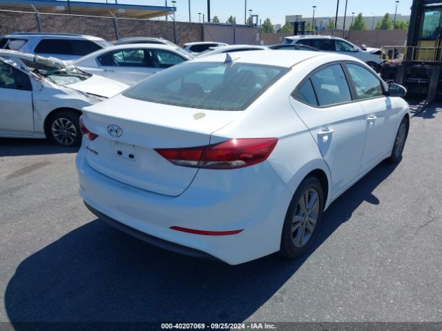 Photo 3 VIN: 5NPD84LFXJH238928 - HYUNDAI ELANTRA 