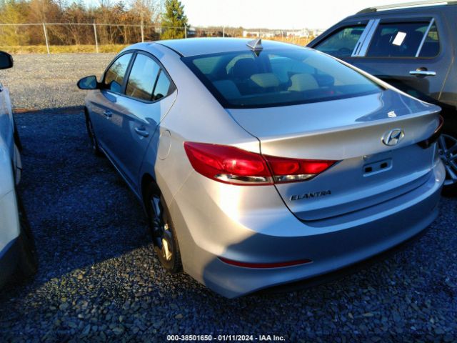 Photo 2 VIN: 5NPD84LFXJH252621 - HYUNDAI ELANTRA 