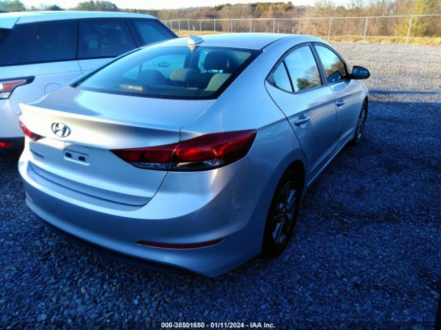 Photo 3 VIN: 5NPD84LFXJH252621 - HYUNDAI ELANTRA 