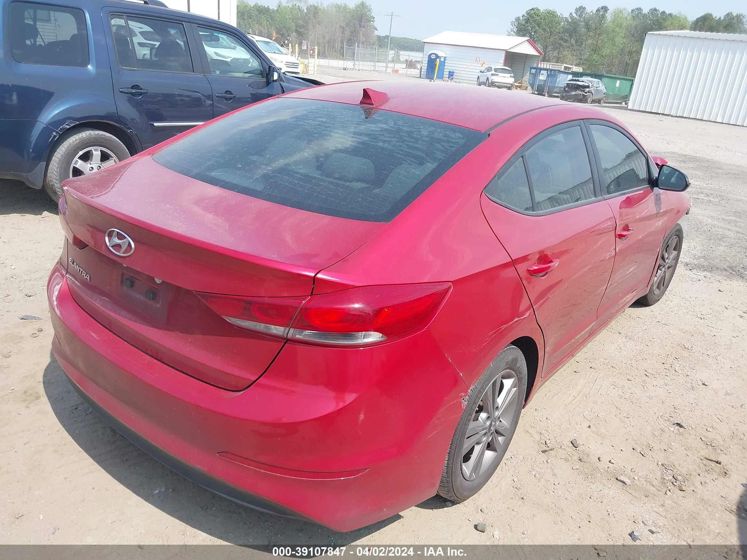 Photo 3 VIN: 5NPD84LFXJH253655 - HYUNDAI ELANTRA 