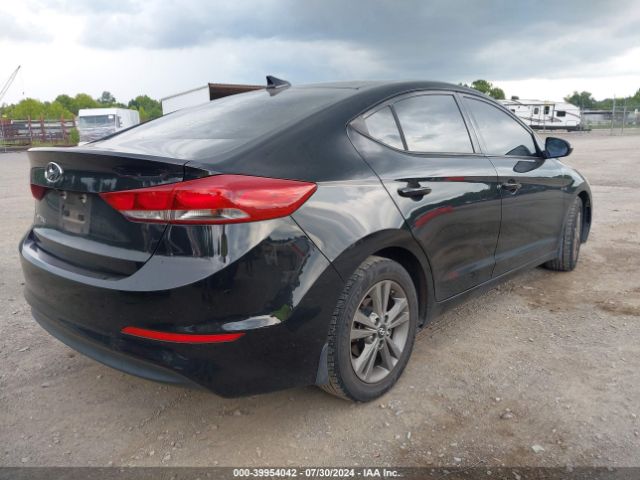 Photo 3 VIN: 5NPD84LFXJH267233 - HYUNDAI ELANTRA 