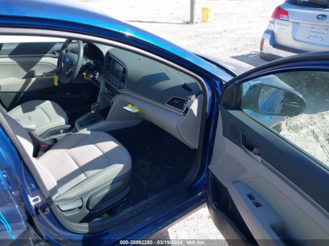 Photo 4 VIN: 5NPD84LFXJH273226 - HYUNDAI ELANTRA 