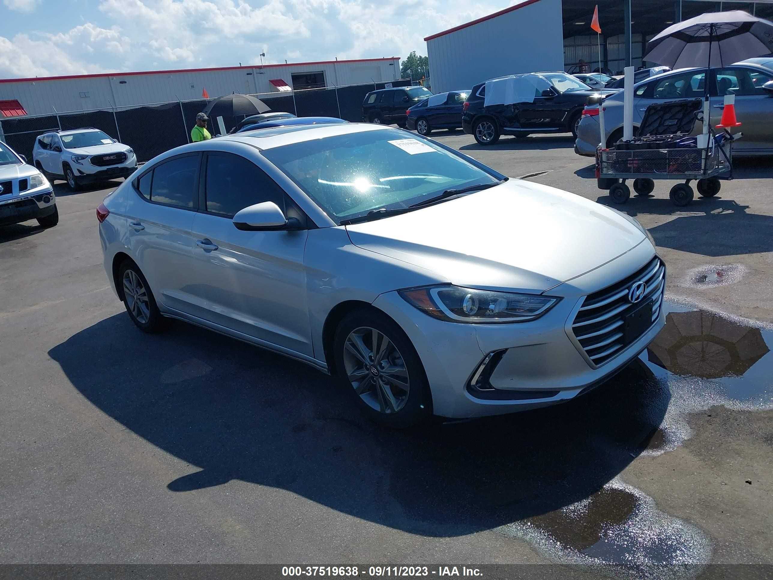 Photo 0 VIN: 5NPD84LFXJH276160 - HYUNDAI ELANTRA 