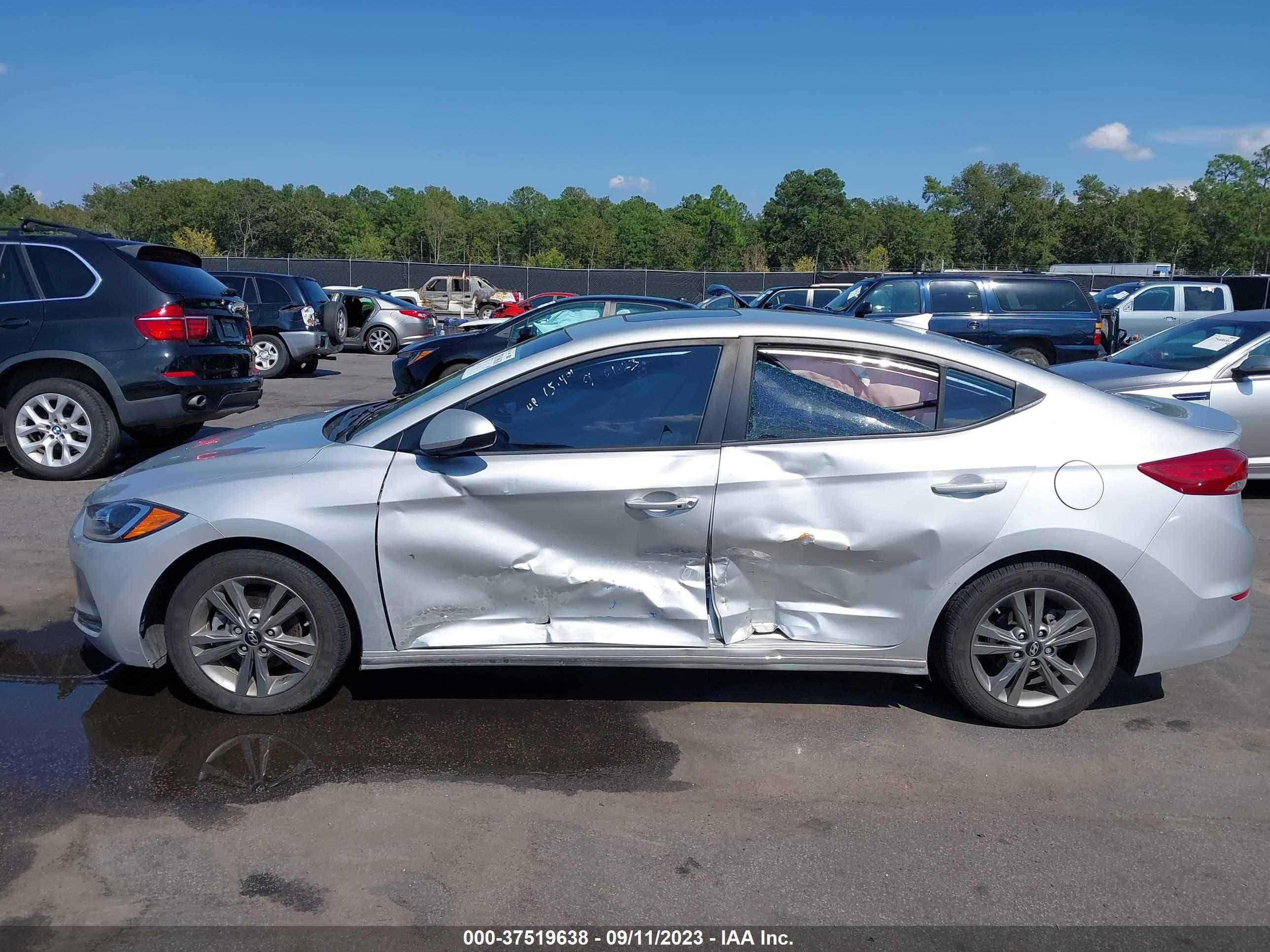 Photo 13 VIN: 5NPD84LFXJH276160 - HYUNDAI ELANTRA 