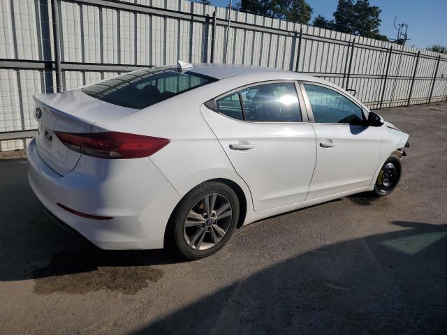 Photo 2 VIN: 5NPD84LFXJH281827 - HYUNDAI ELANTRA SE 