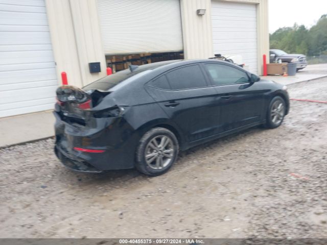 Photo 3 VIN: 5NPD84LFXJH285117 - HYUNDAI ELANTRA 