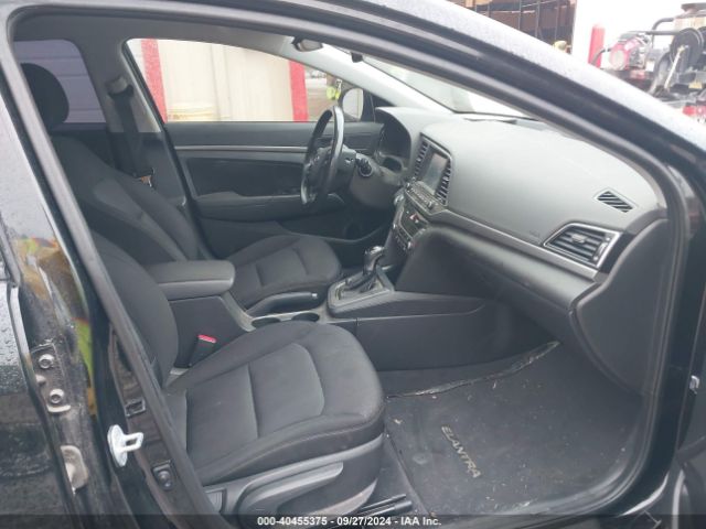 Photo 4 VIN: 5NPD84LFXJH285117 - HYUNDAI ELANTRA 