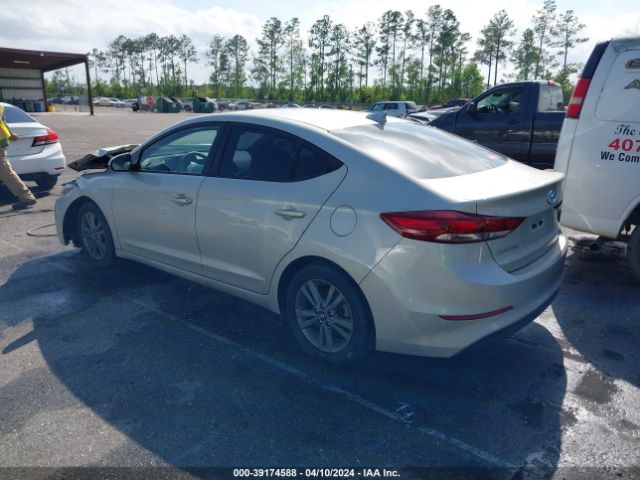 Photo 2 VIN: 5NPD84LFXJH285344 - HYUNDAI ELANTRA 