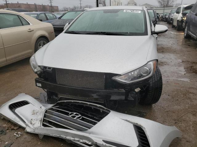 Photo 4 VIN: 5NPD84LFXJH296800 - HYUNDAI ELANTRA SE 