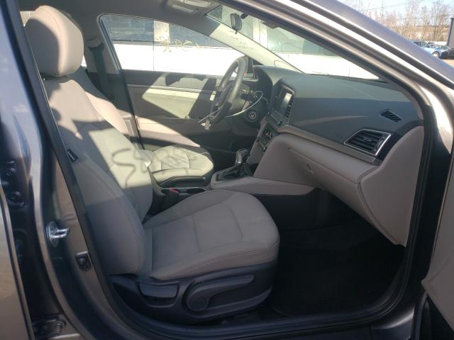 Photo 4 VIN: 5NPD84LFXJH307875 - HYUNDAI ELANTRA SE 