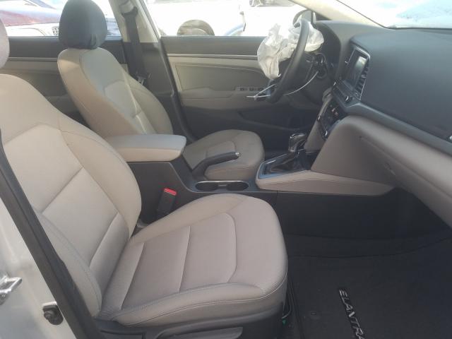 Photo 4 VIN: 5NPD84LFXJH317645 - HYUNDAI ELANTRA 