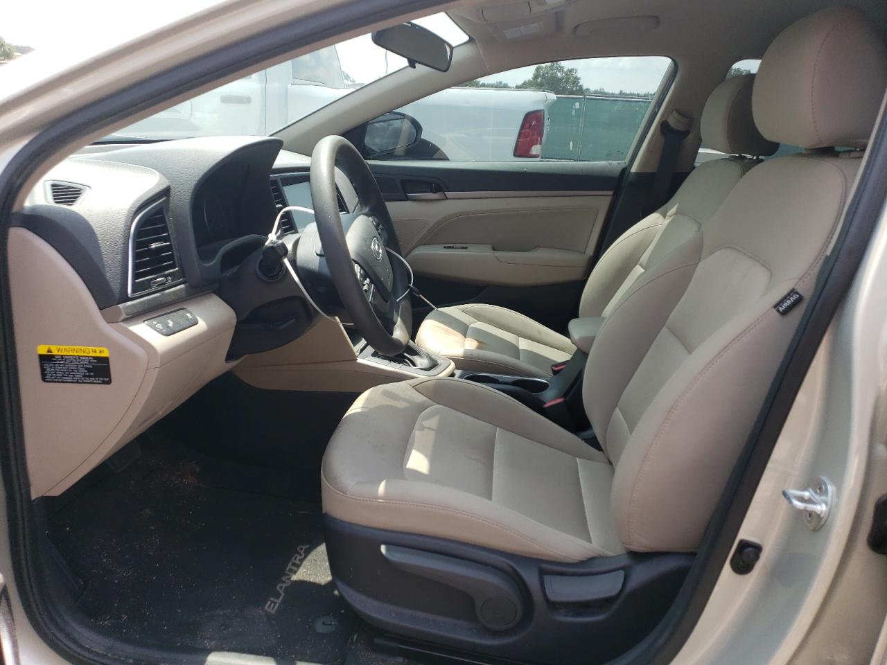 Photo 6 VIN: 5NPD84LFXJH325583 - HYUNDAI ELANTRA 