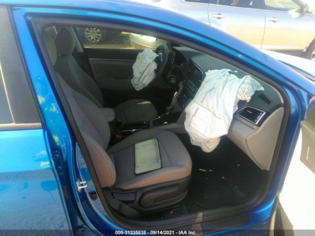 Photo 4 VIN: 5NPD84LFXJH326880 - HYUNDAI ELANTRA 