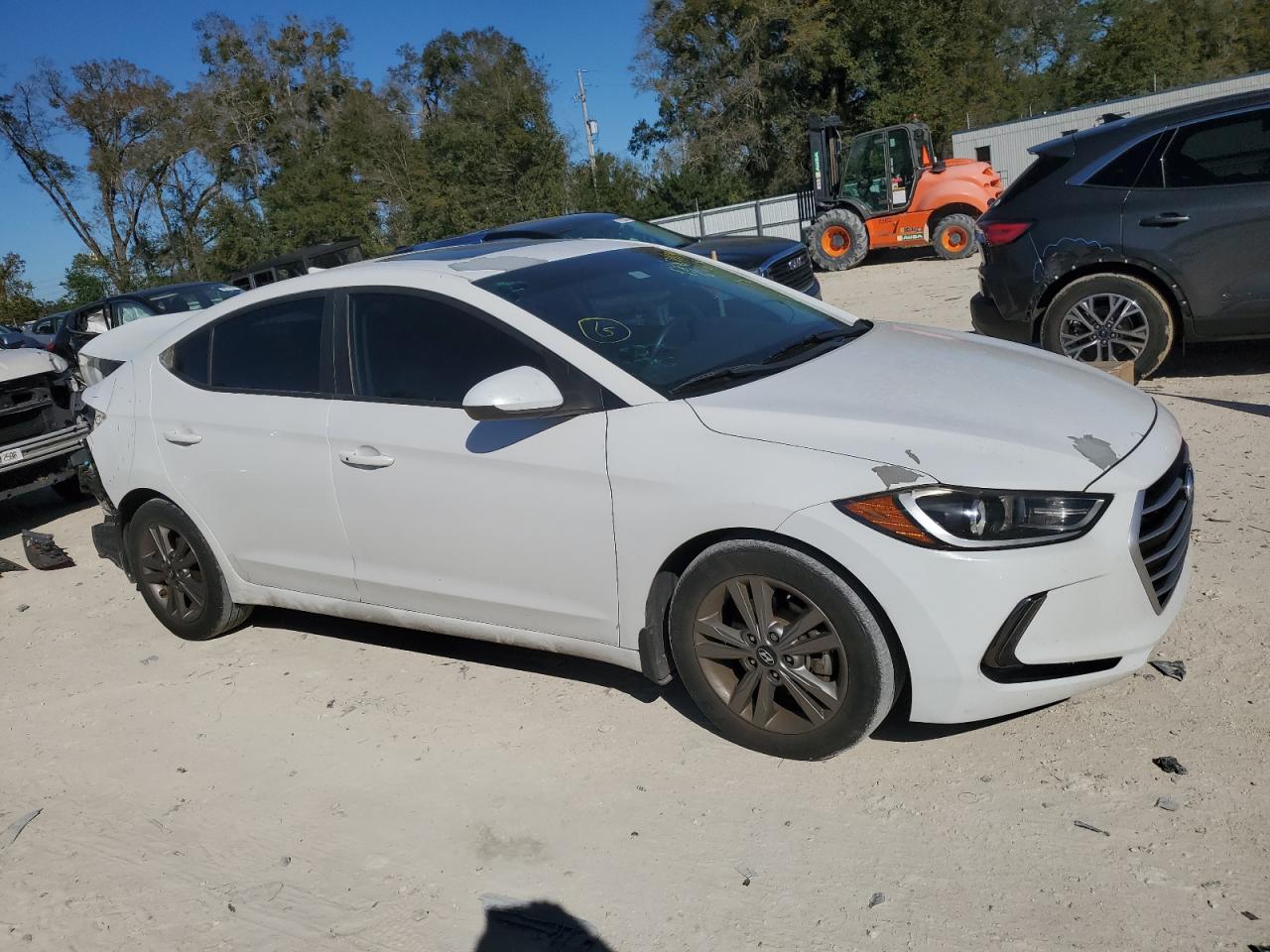 Photo 3 VIN: 5NPD84LFXJH333148 - HYUNDAI ELANTRA 