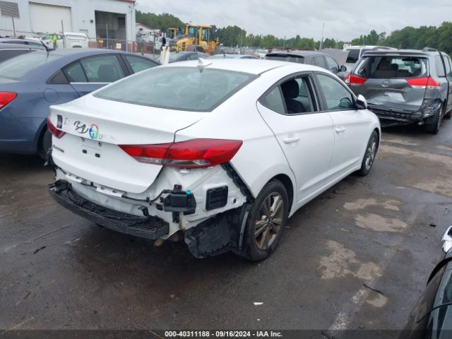 Photo 3 VIN: 5NPD84LFXJH335529 - HYUNDAI ELANTRA 