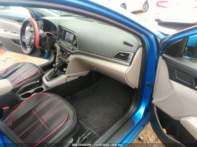 Photo 4 VIN: 5NPD84LFXJH337782 - HYUNDAI ELANTRA 