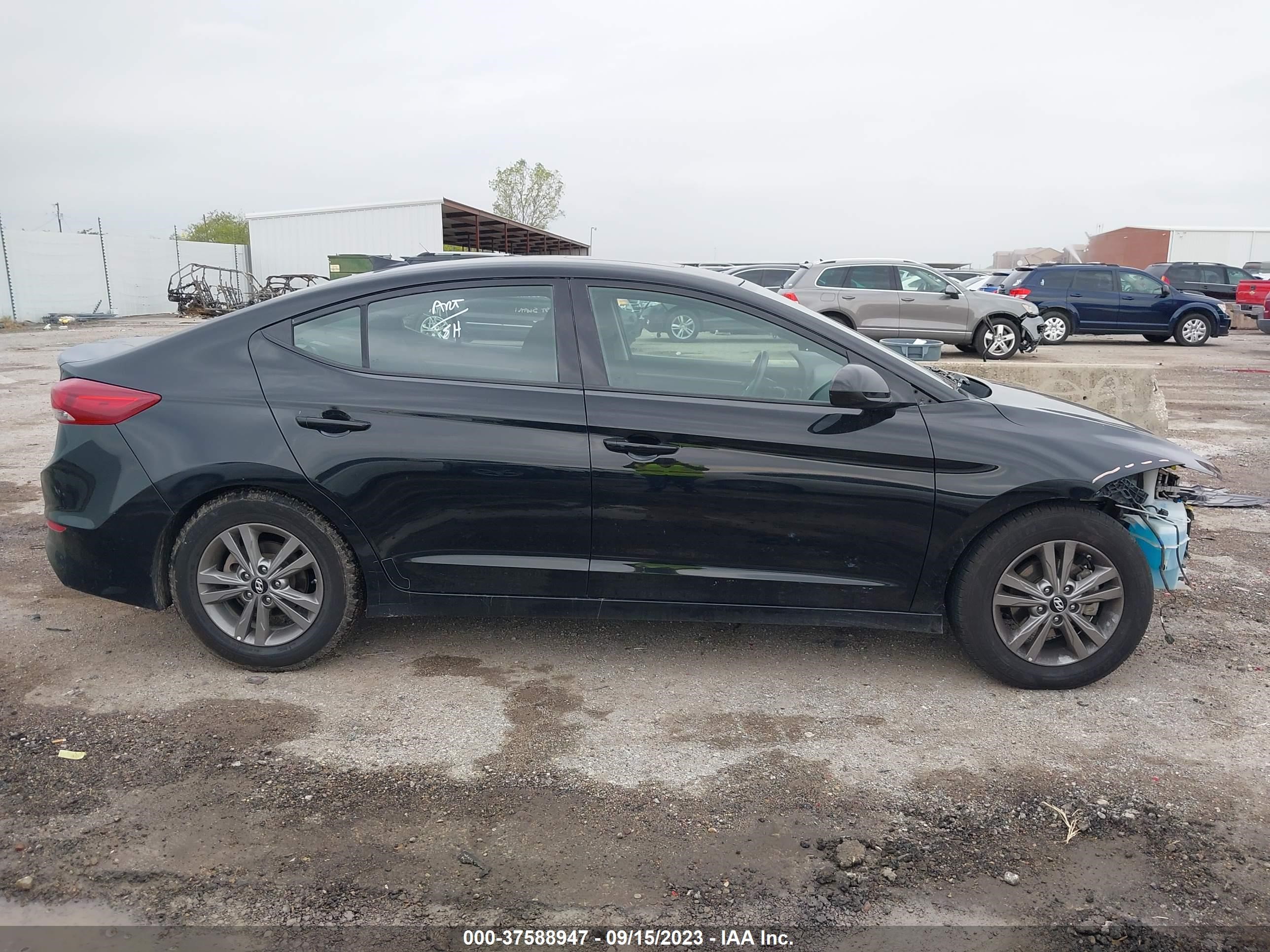 Photo 13 VIN: 5NPD84LFXJH346899 - HYUNDAI ELANTRA 