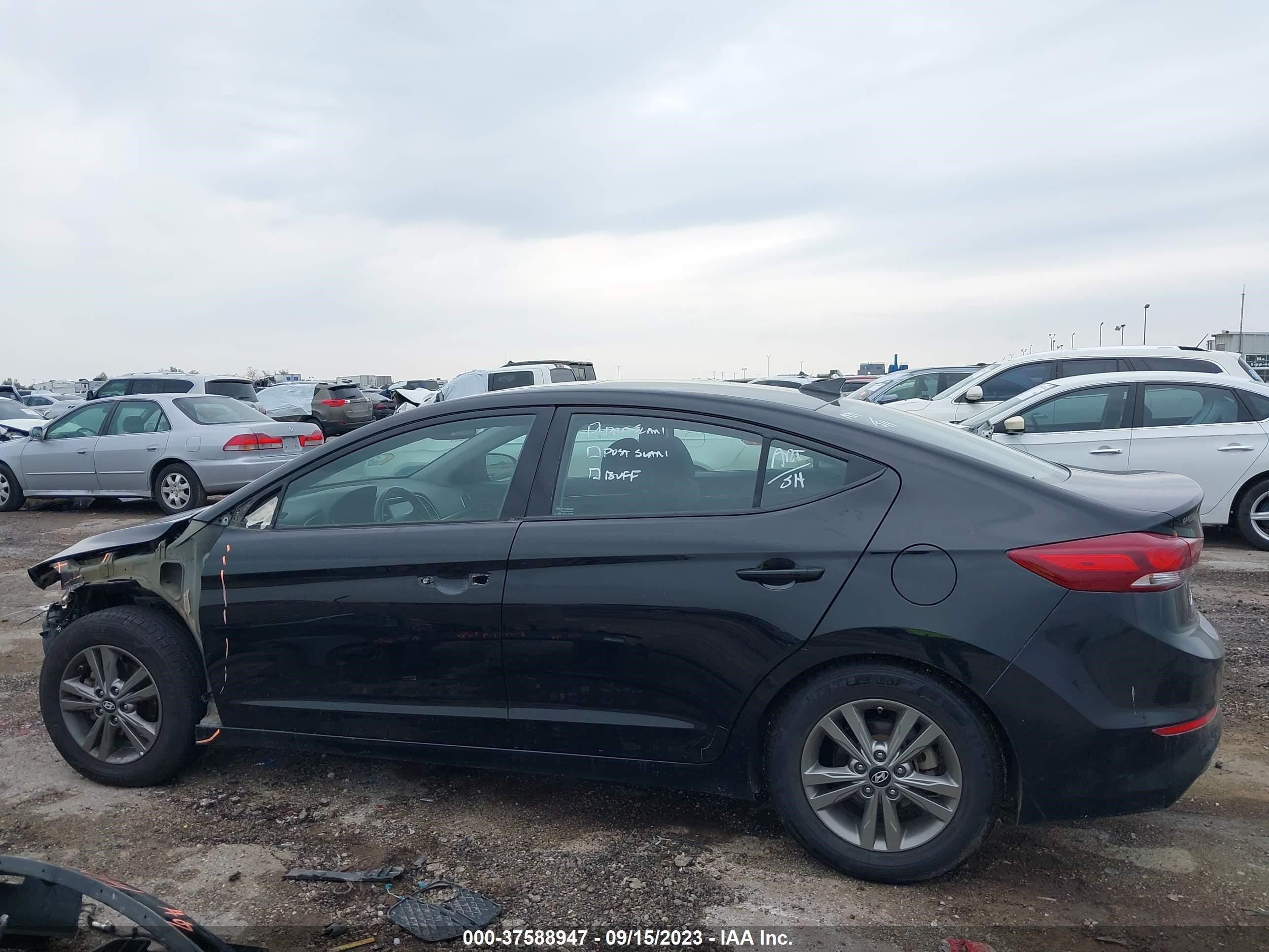 Photo 14 VIN: 5NPD84LFXJH346899 - HYUNDAI ELANTRA 