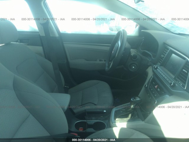 Photo 4 VIN: 5NPD84LFXJH347485 - HYUNDAI ELANTRA 