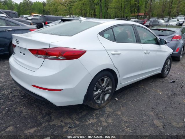 Photo 3 VIN: 5NPD84LFXJH350547 - HYUNDAI ELANTRA 