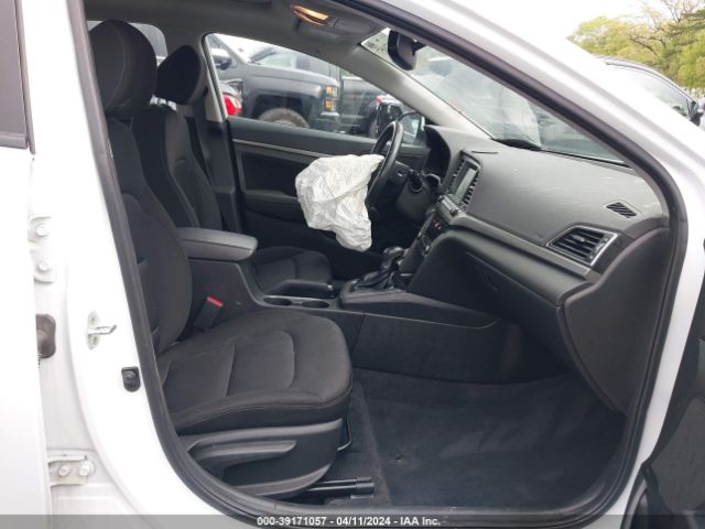 Photo 4 VIN: 5NPD84LFXJH350547 - HYUNDAI ELANTRA 