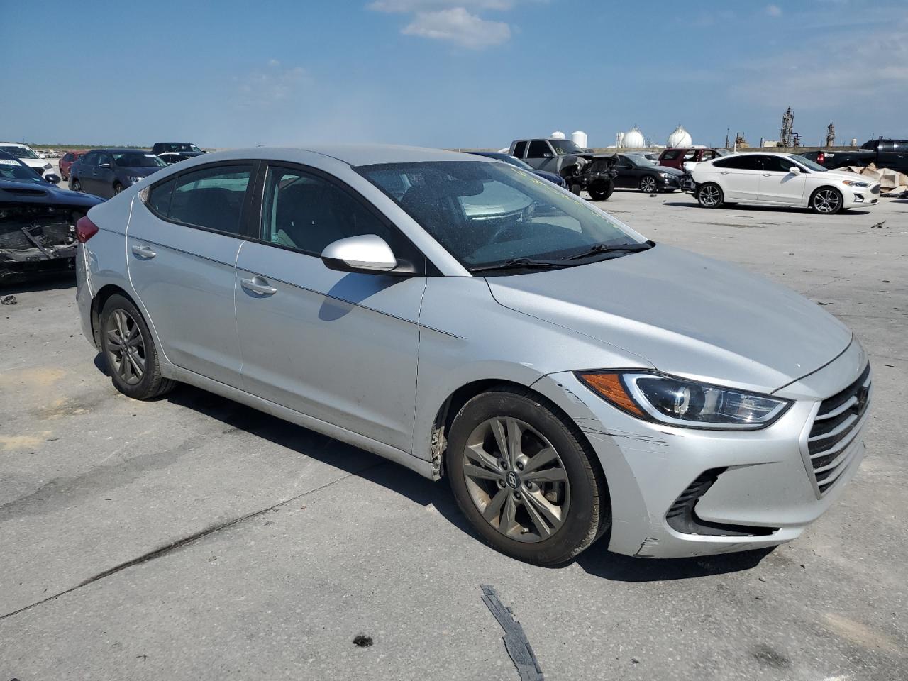 Photo 3 VIN: 5NPD84LFXJH352539 - HYUNDAI ELANTRA 