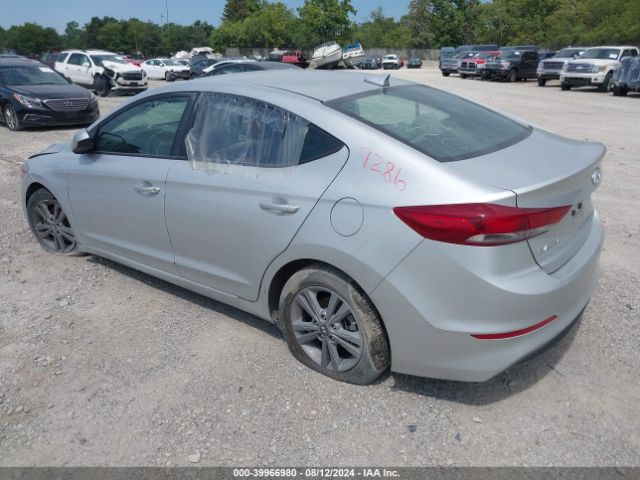 Photo 2 VIN: 5NPD84LFXJH356204 - HYUNDAI ELANTRA 