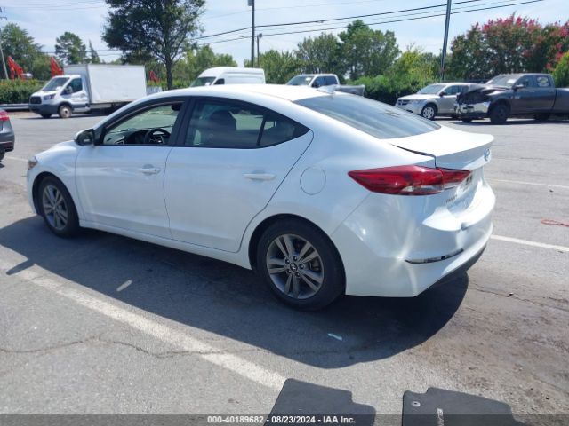 Photo 2 VIN: 5NPD84LFXJH356588 - HYUNDAI ELANTRA 