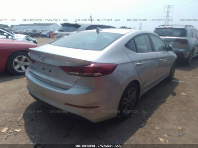 Photo 3 VIN: 5NPD84LFXJH358292 - HYUNDAI ELANTRA 