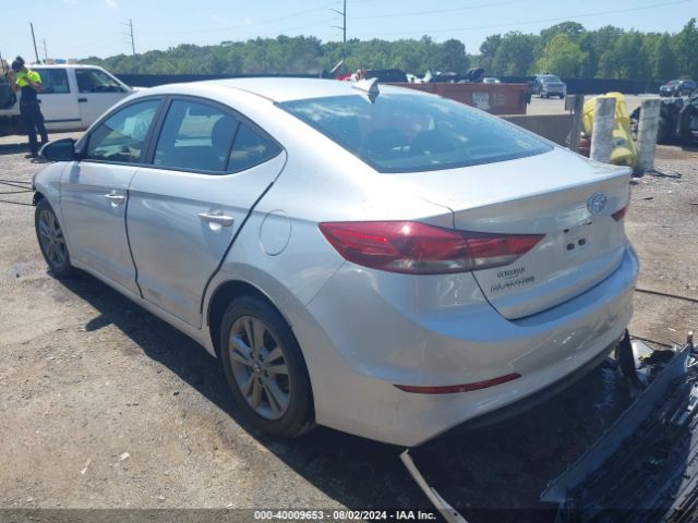 Photo 2 VIN: 5NPD84LFXJH371088 - HYUNDAI ELANTRA 