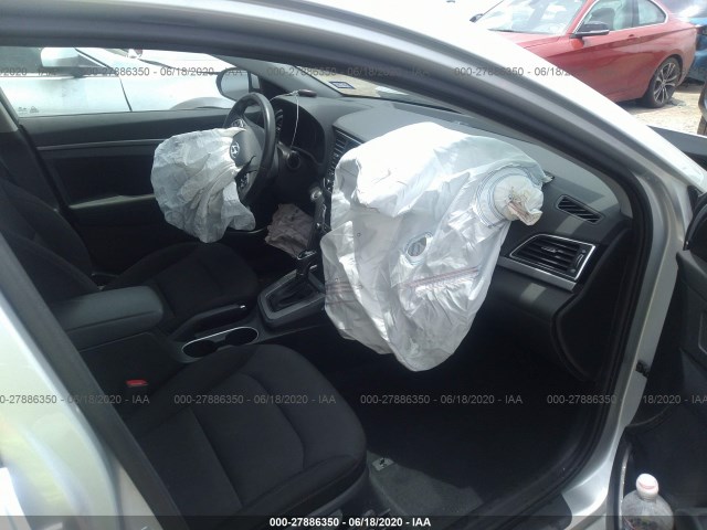 Photo 4 VIN: 5NPD84LFXJH373388 - HYUNDAI ELANTRA 