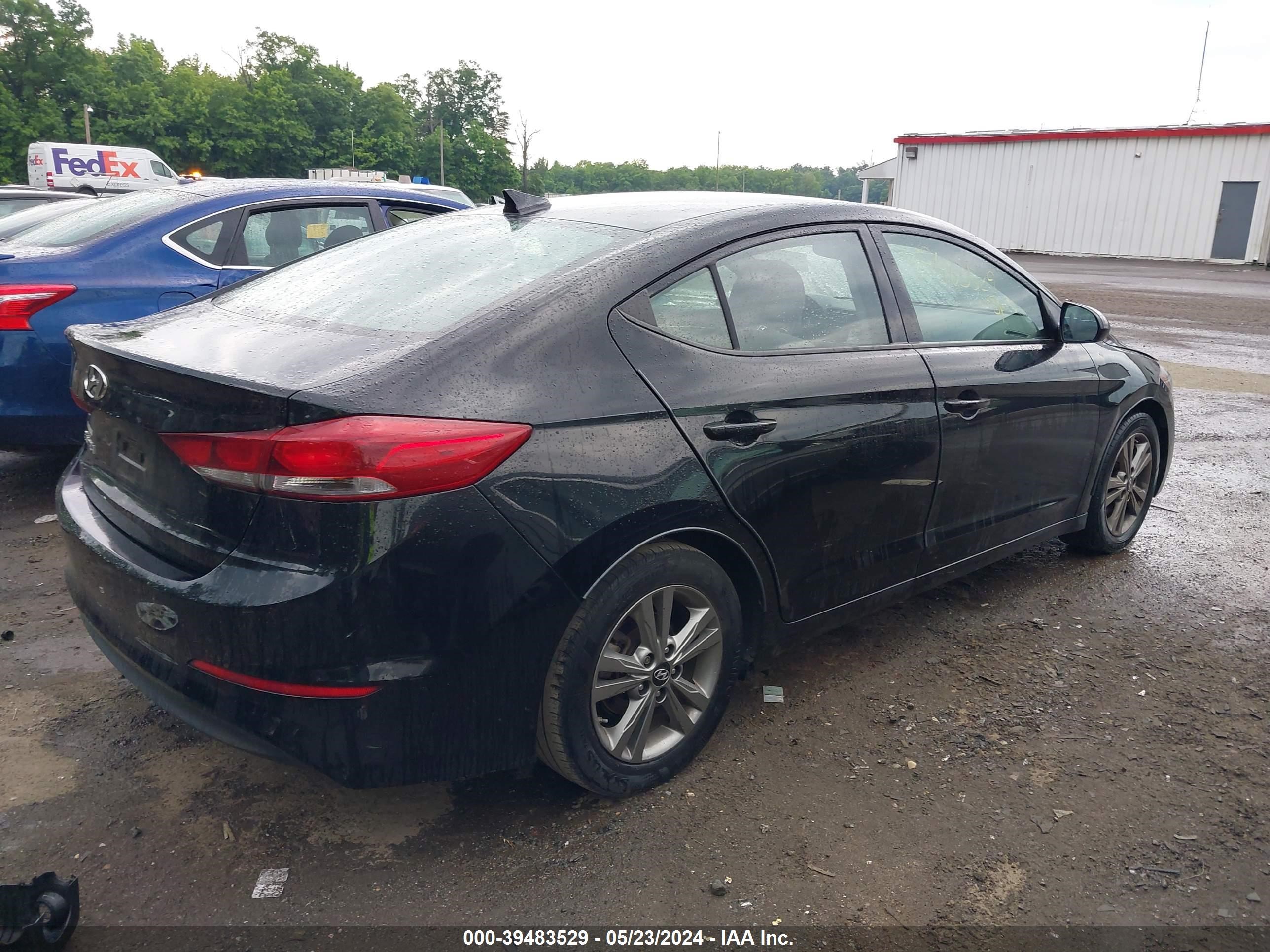 Photo 3 VIN: 5NPD84LFXJH373455 - HYUNDAI ELANTRA 