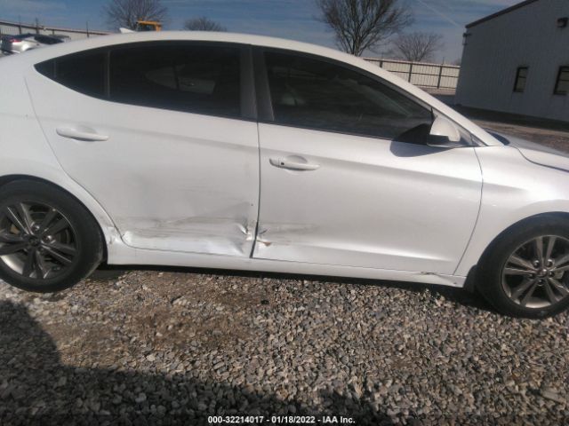 Photo 5 VIN: 5NPD84LFXJH381524 - HYUNDAI ELANTRA 