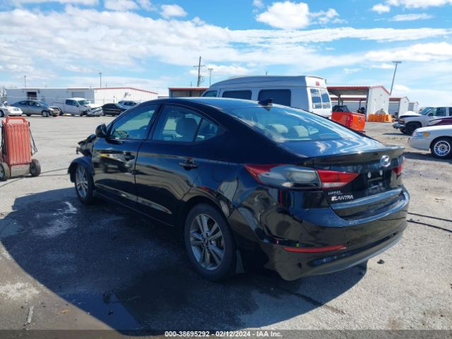 Photo 2 VIN: 5NPD84LFXJH389414 - HYUNDAI ELANTRA 