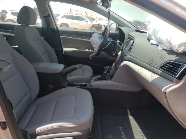 Photo 4 VIN: 5NPD84LFXJH390952 - HYUNDAI ELANTRA SE 