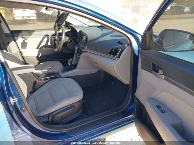 Photo 4 VIN: 5NPD84LFXJH391227 - HYUNDAI ELANTRA 