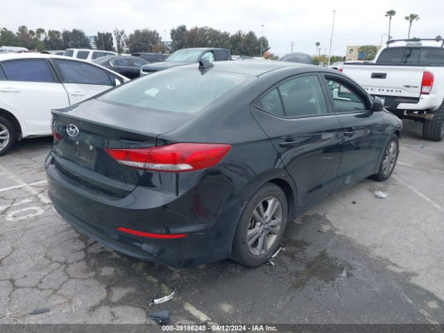 Photo 3 VIN: 5NPD84LFXJH393348 - HYUNDAI ELANTRA 